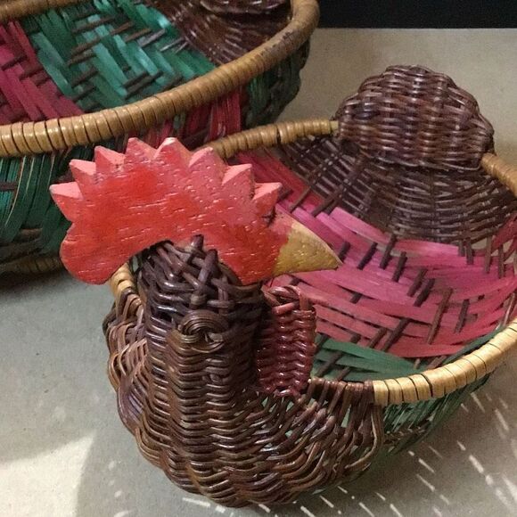 Set of three wicker chicken nesting baskets - Picture 4 of 6